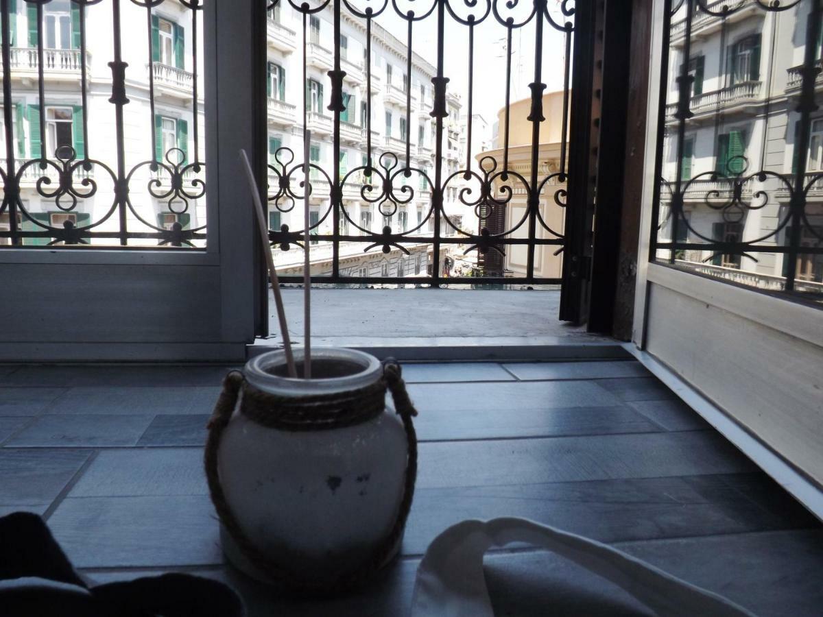Domus Alma Bed and Breakfast Napels Buitenkant foto
