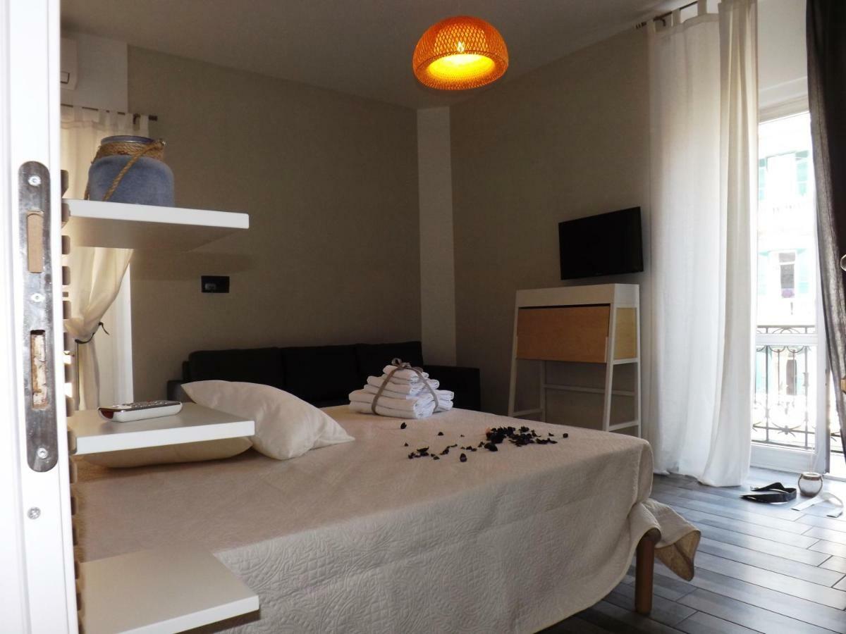 Domus Alma Bed and Breakfast Napels Buitenkant foto